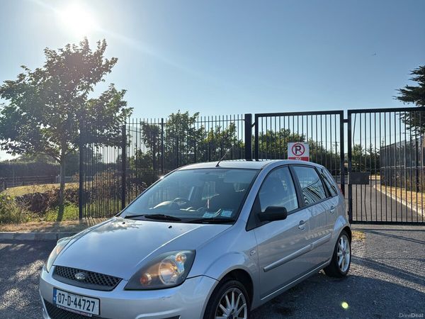 Ford Fiesta Hatchback, Petrol, 2007, Silver