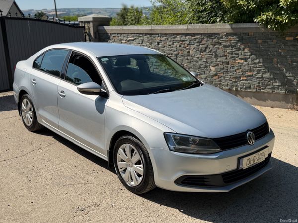 Volkswagen Jetta Saloon, Diesel, 2013, Silver