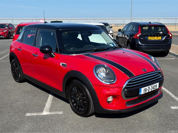 Mini Cooper Hatchback, Diesel, 2019, Red
