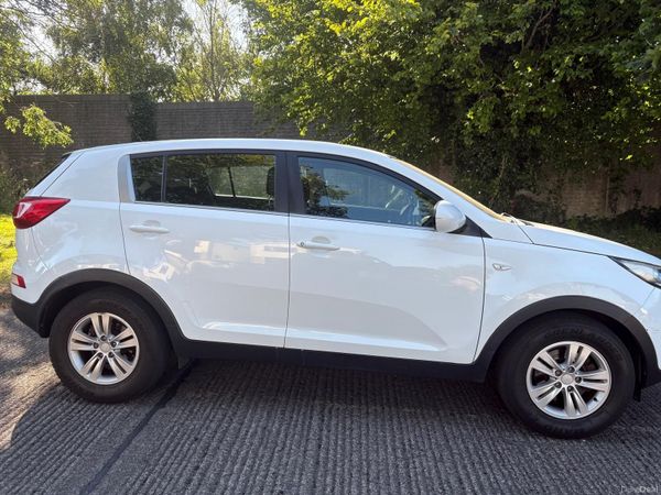 Kia Sportage SUV, Diesel, 2012, White