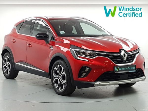Renault Captur Hatchback, Petrol, 2023, Red