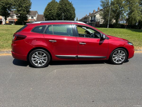 Renault Megane Estate/Jeep, Diesel, 2011, Red