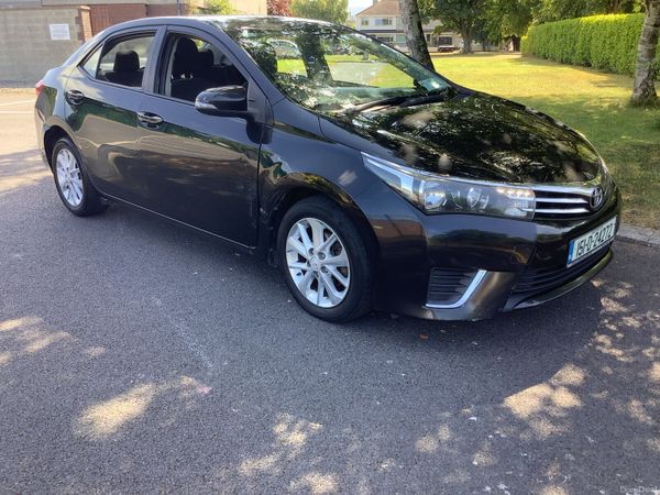 Toyota Corolla Saloon, Diesel, 2015, Black