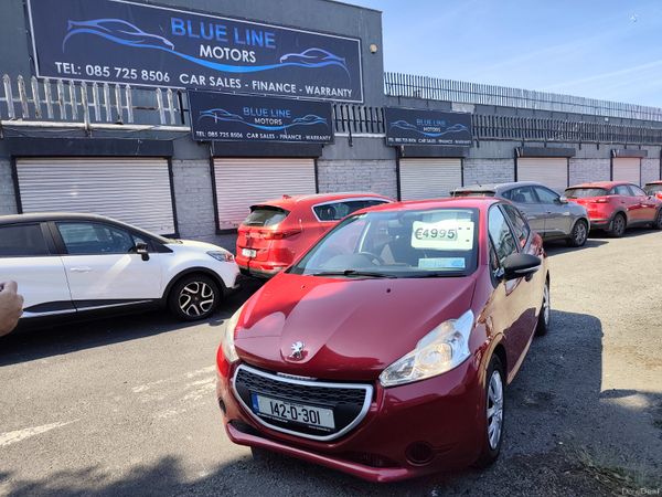 Peugeot 208 Hatchback, Petrol, 2014, Red