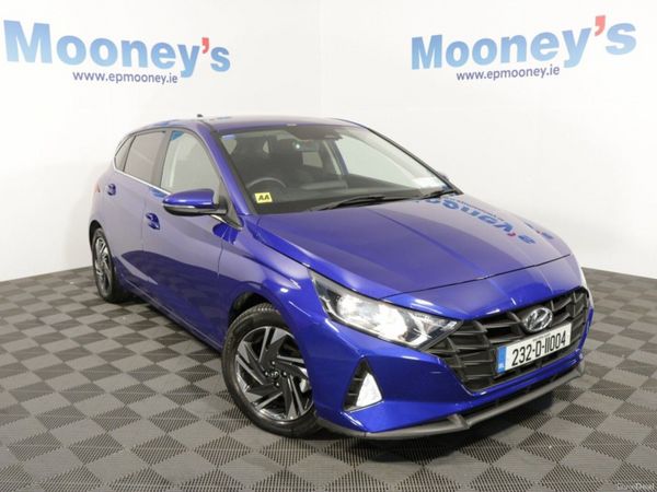 Hyundai i20 Hatchback, Petrol, 2023, Blue