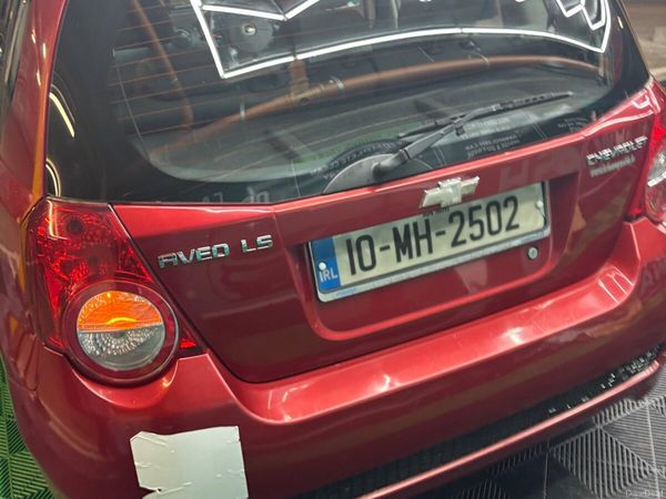 Chevrolet Aveo Hatchback, Petrol, 2010, Red