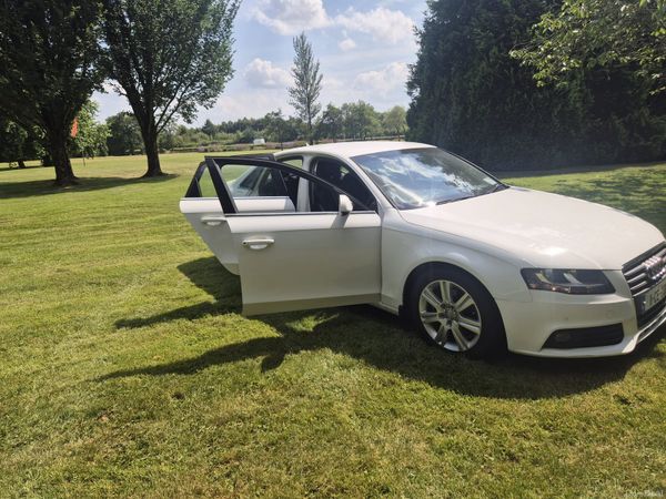 Audi A4 Saloon, Diesel, 2011, White