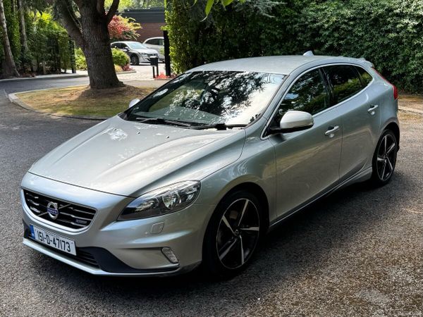 Volvo V40 Hatchback, Petrol, 2015, Silver
