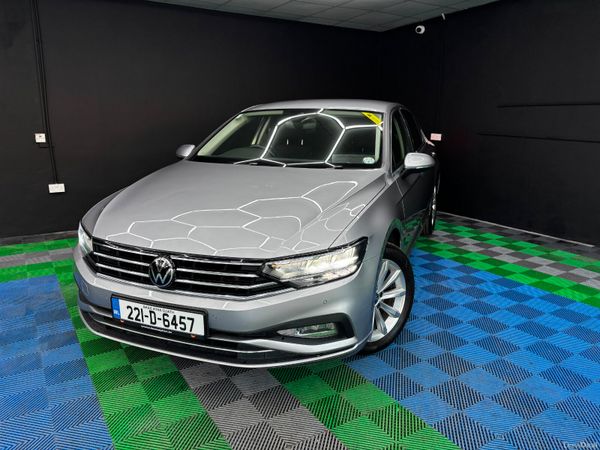 Volkswagen Passat Saloon, Diesel, 2022, Grey