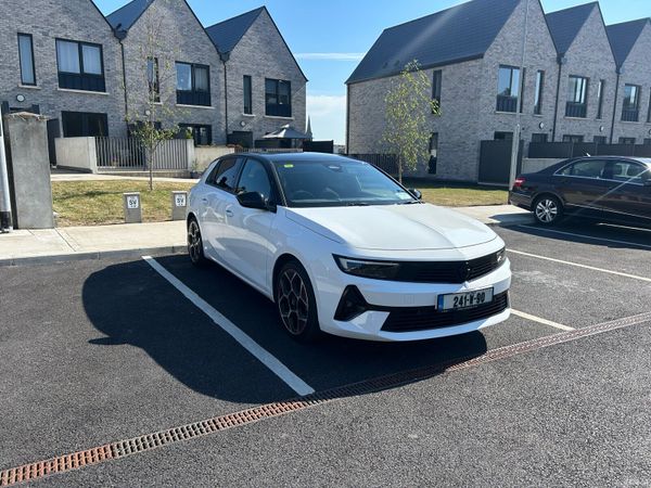 Opel Astra Hatchback, Petrol, 2024, White