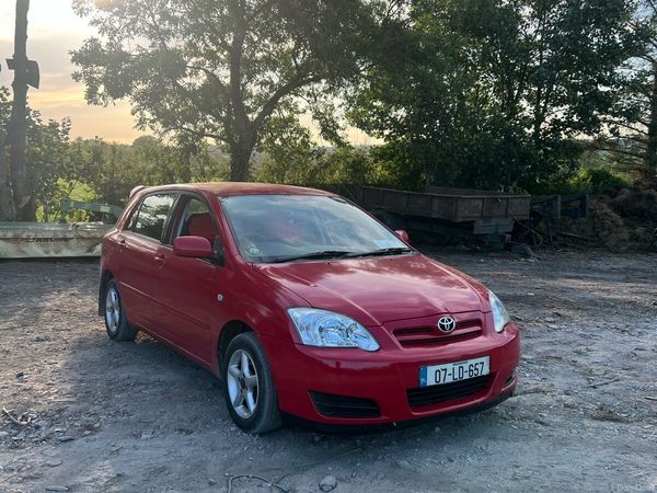Toyota Corolla Hatchback, Petrol, 2007, Red