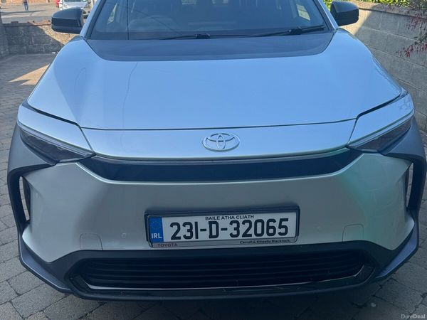 Toyota bZ4X Estate/Jeep, Electric, 2023, Grey