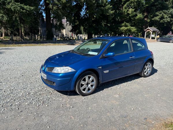 Renault Megane Hatchback, Petrol, 2006, Blue