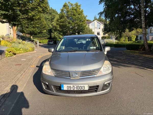 Nissan Tiida Hatchback, Petrol, 2009, Grey