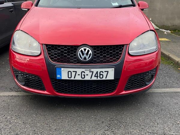 Volkswagen Golf Hatchback, Petrol, 2007, Red