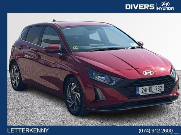 Hyundai i20 Hatchback, Petrol, 2024, Red