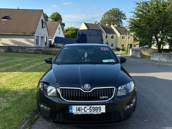 Skoda Octavia Saloon, Diesel, 2014, Black
