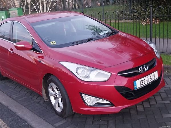 Hyundai i40 Saloon, Diesel, 2013, Red