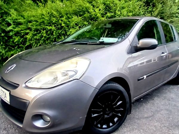 Renault Clio Hatchback, Diesel, 2011, Grey