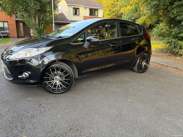 Ford Fiesta Hatchback, Diesel, 2012, Black