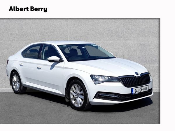 Skoda Superb Hatchback, Diesel, 2024, White