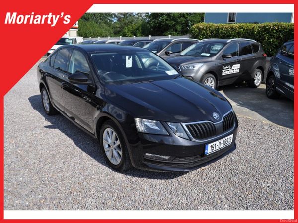 Skoda Octavia Hatchback, Diesel, 2019, Black