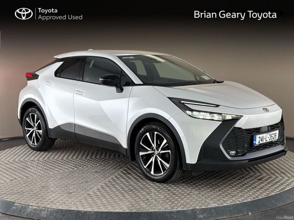 Toyota C-HR SUV, Petrol Hybrid, 2024, White