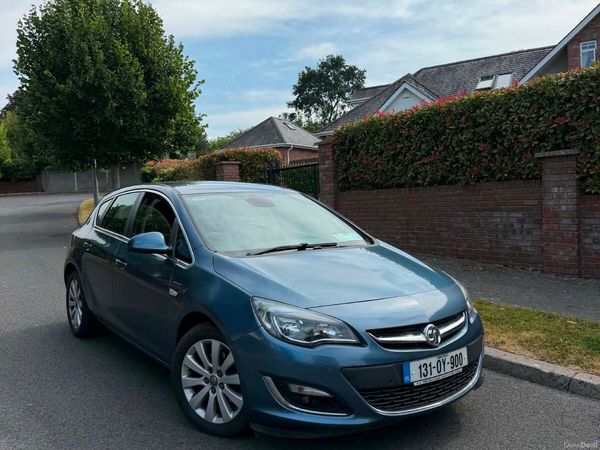 Vauxhall Astra Hatchback, Diesel, 2013, Blue