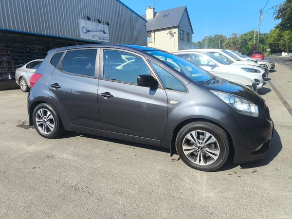Kia Venga MPV, Diesel, 2016, Silver