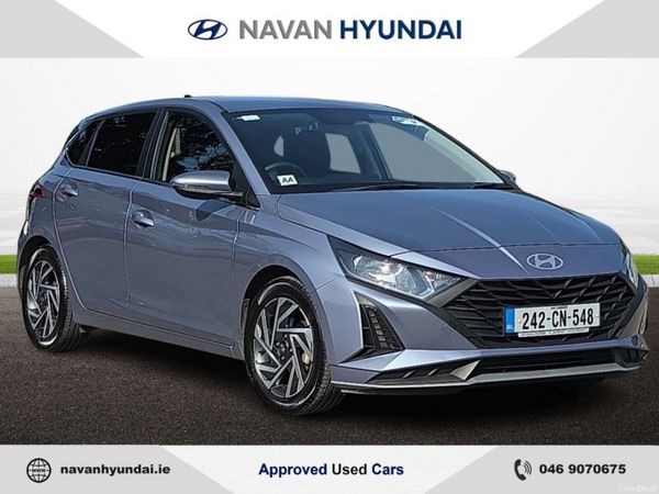 Hyundai i20 Hatchback, Petrol, 2024, Blue