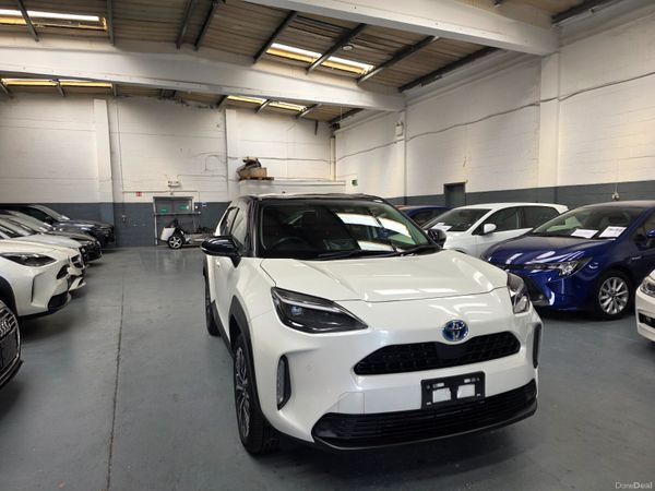 Toyota Yaris Cross SUV, Petrol Hybrid, 2022, White