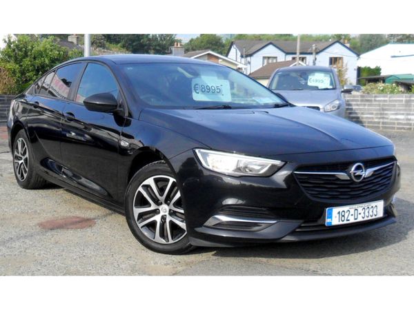 Opel Insignia Hatchback, Diesel, 2018, Black