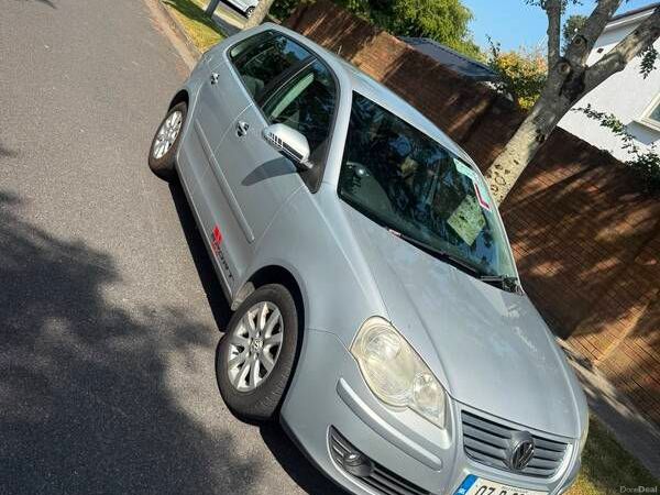 Volkswagen Polo Hatchback, Petrol, 2007, Silver