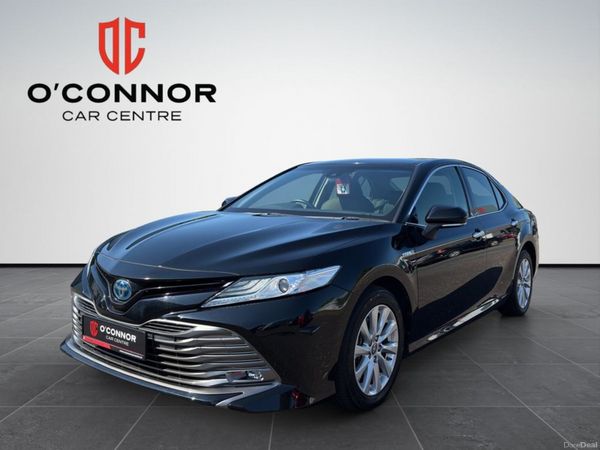 Toyota Camry Saloon, Petrol Hybrid, 2018, Black