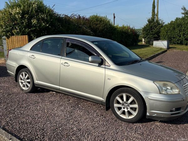 Toyota Avensis Saloon, Petrol, 2005, Silver