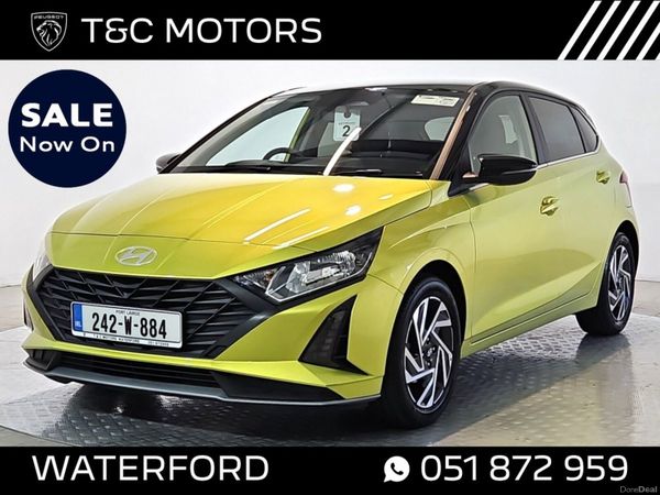 Hyundai i20 Hatchback, Petrol, 2024, Yellow