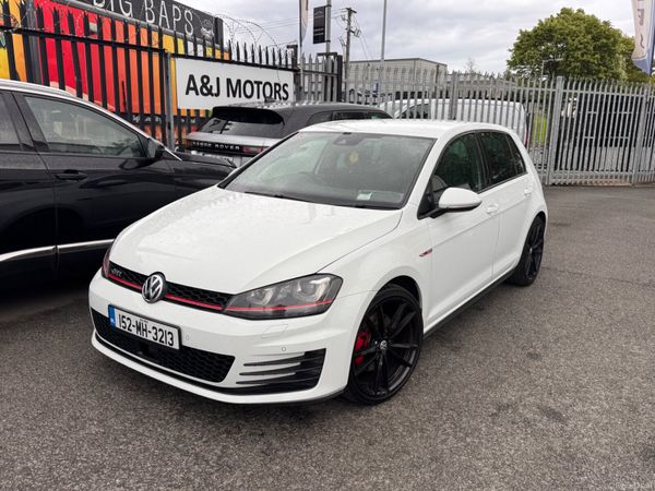 Volkswagen Golf Hatchback, Petrol, 2015, White
