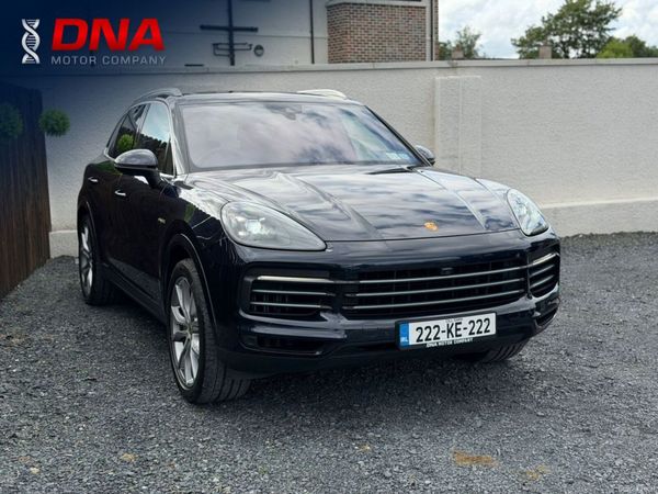 Porsche Cayenne SUV, Petrol Plug-in Hybrid, 2022, Blue
