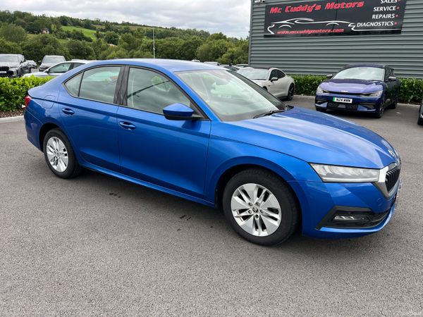 Skoda Octavia Hatchback, Diesel, 2022, Blue