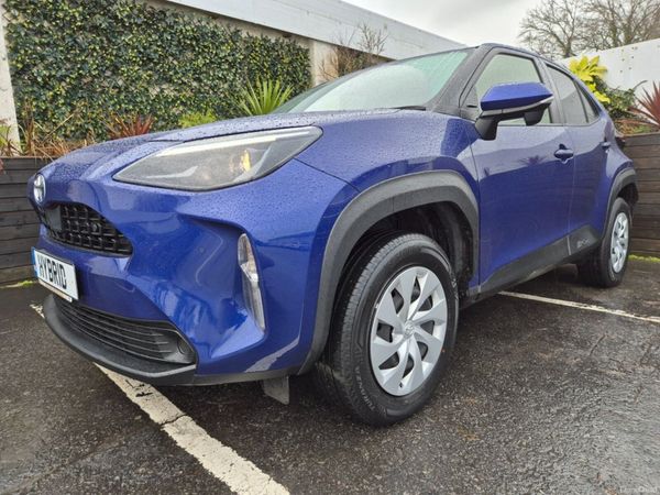 Toyota Yaris Cross SUV, Petrol Hybrid, 2022, Blue