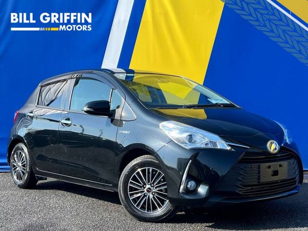 Toyota Yaris Hatchback, Petrol Hybrid, 2019, Black