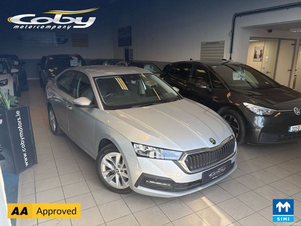 Skoda Octavia Hatchback, Petrol Hybrid, 2024, Silver