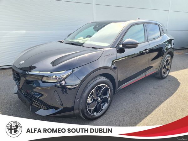 Alfa Romeo Junior Hatchback, Electric, 2026, Black