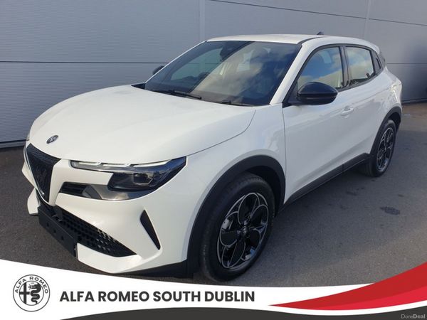 Alfa Romeo Junior Hatchback, Electric, 2026, White