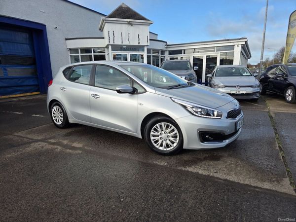 Kia Ceed Hatchback, Diesel, 2018, Silver
