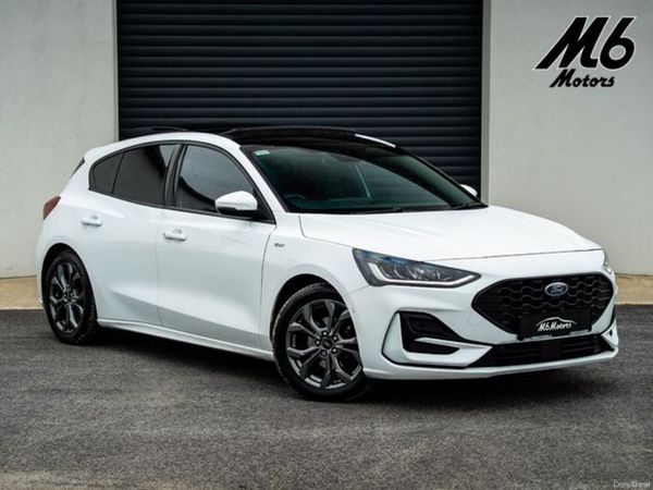 Ford Focus Hatchback, Diesel, 2023, White