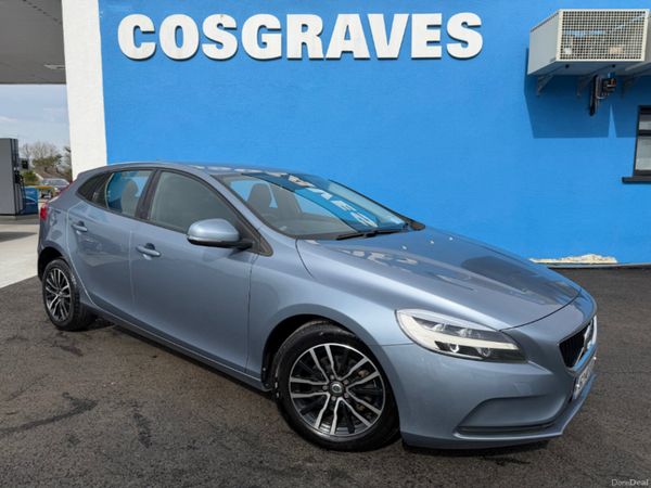 Volvo V40 Hatchback, Diesel, 2016, Blue