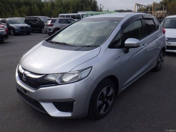Honda Fit Hatchback, Petrol Hybrid, 2017, Silver