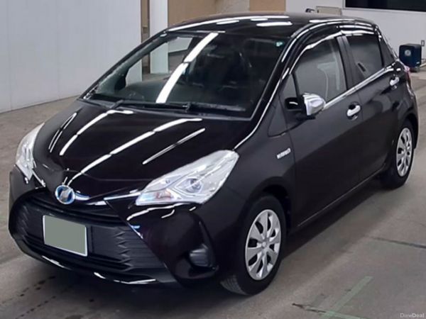 Toyota Vitz Hatchback, Petrol Hybrid, 2017, Blue