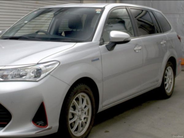 Toyota Corolla Estate, Petrol Hybrid, 2017, Silver